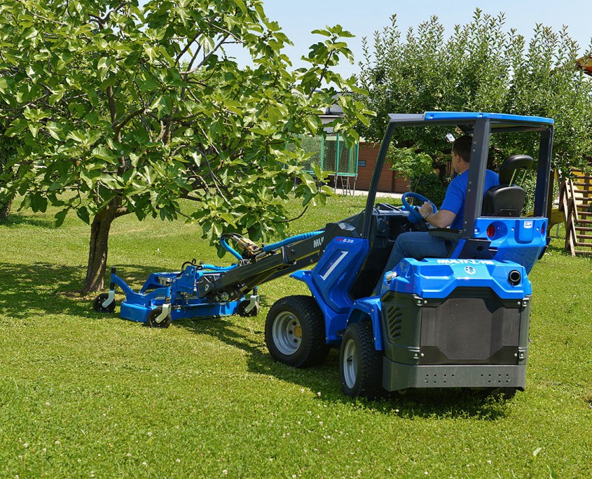 Compact Articulated Mini Loader 6 Series Multione