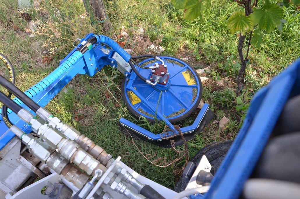 inter row mower seen from above