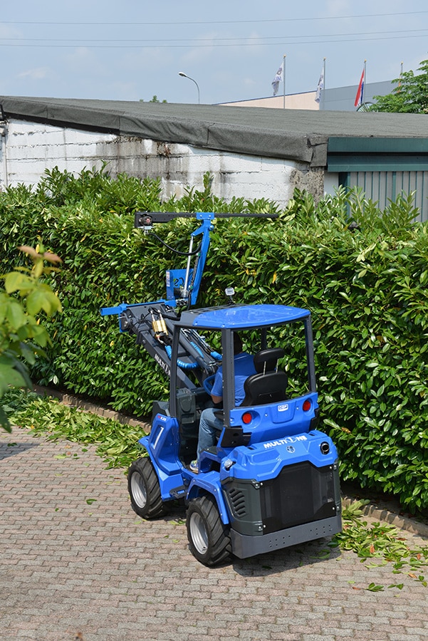 hedge trimmer seen from an upper point of view