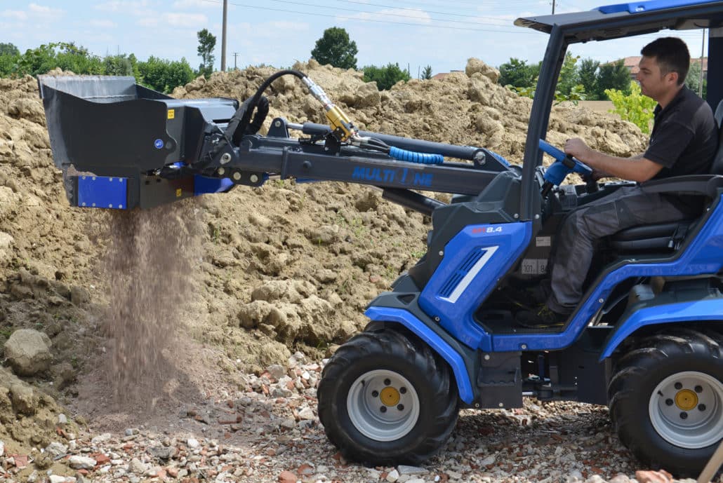 screening bucket releasing debris