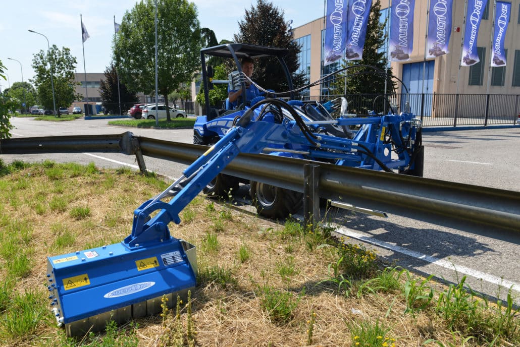 Side boom with flail mower DZ2
